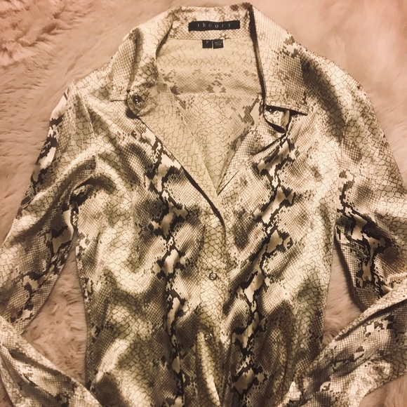 Theory Petite Silk Python Button down - Picture 8 of 11